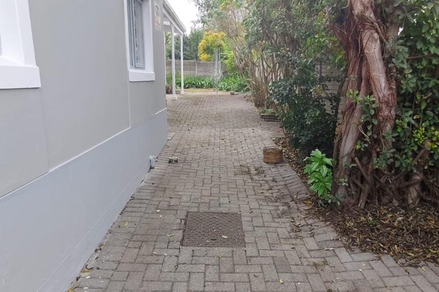 To Let 4 Bedroom Property for Rent in Heather Park Western Cape